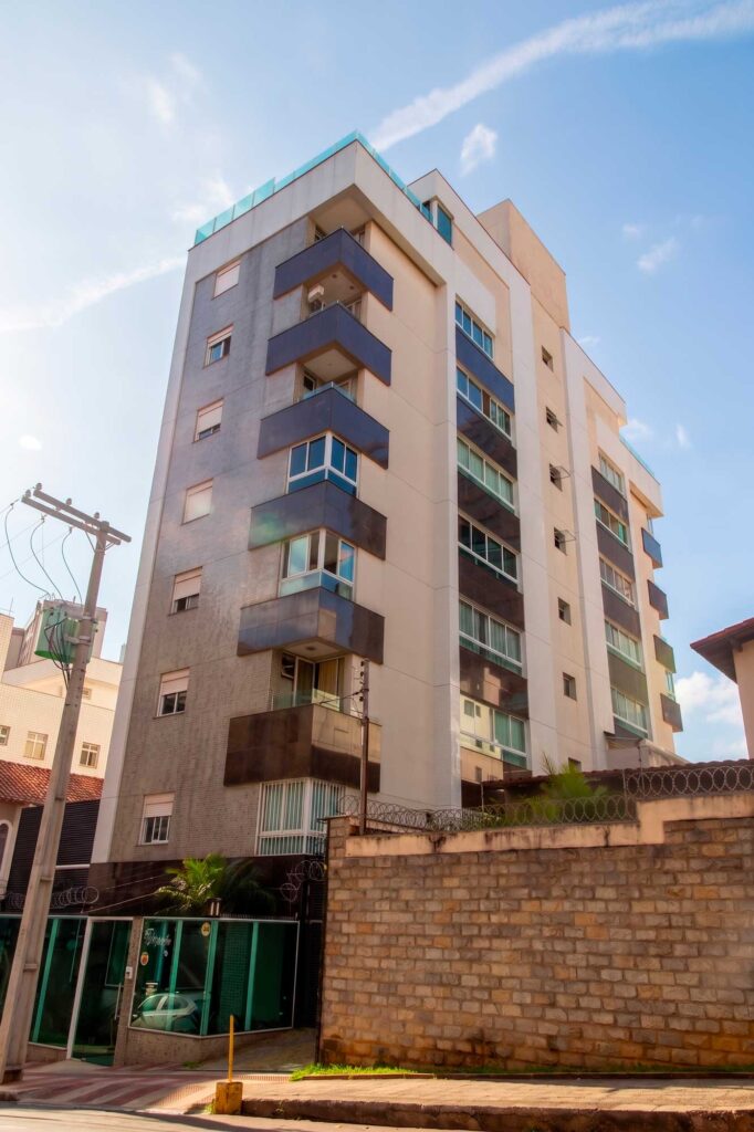 Fachada do Edifício Rafaela no bairro Serra em Belo Horizonte